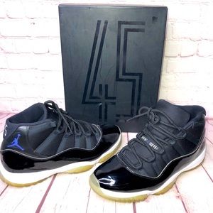 jordan 13 space jam